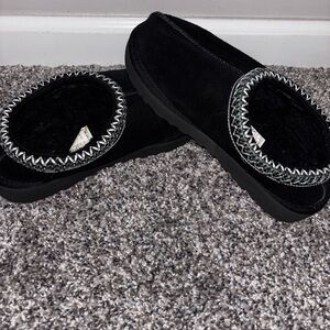 Black Suede Slippers with Embroidered Trim